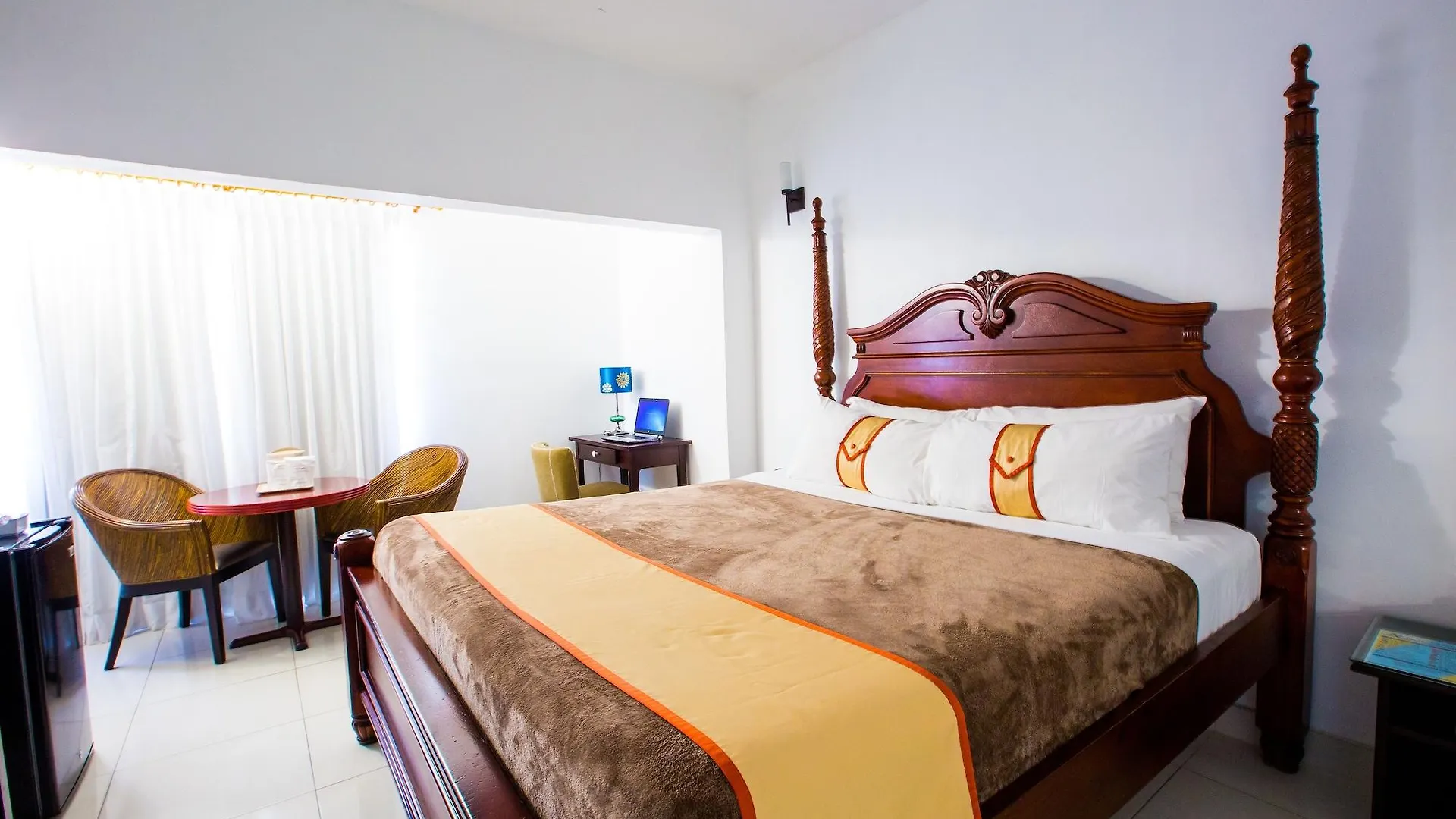 ***  Altamont Court Hotel Kingston Jamajka